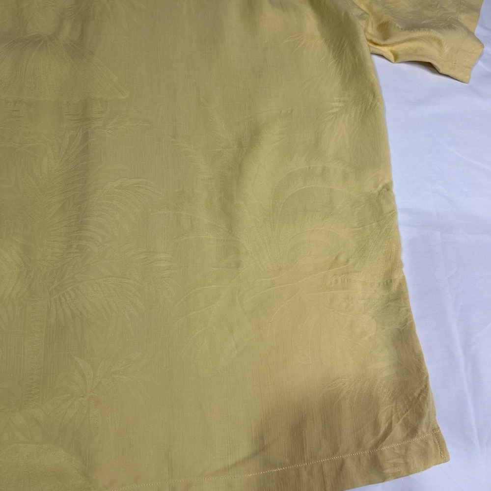Tommy Bahama Silk Shirt Men’s Large Yellow Textured Short Sleeve Camp Casual - Picture 12 of 12